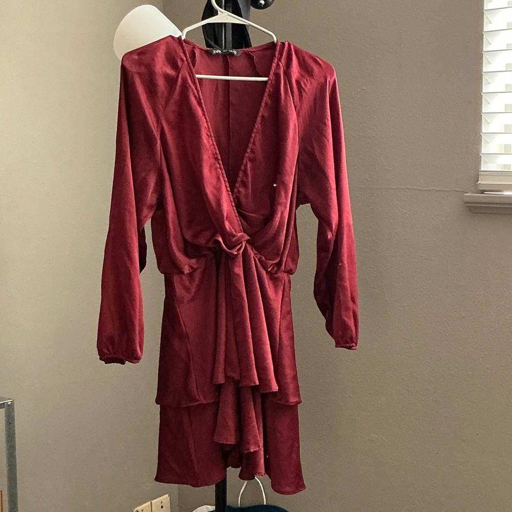 Zara Elegant Burgundy Long-Sleeve Dress